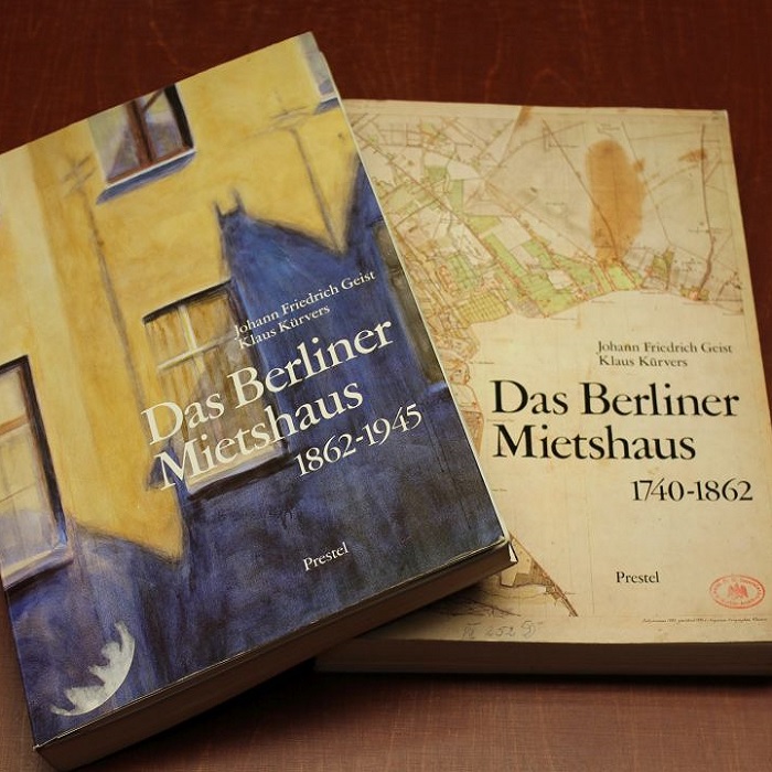 BibliohtekKasten2Berolina